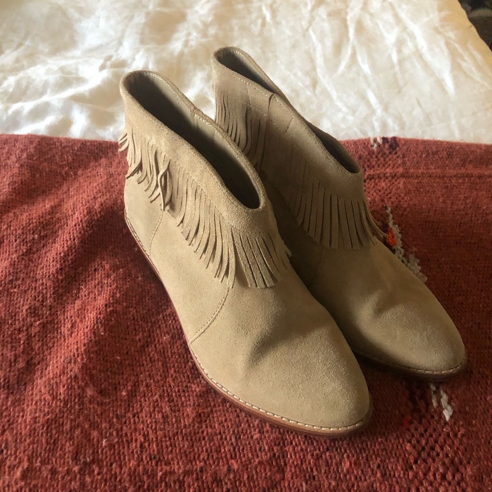 Joie fringe Makena booties